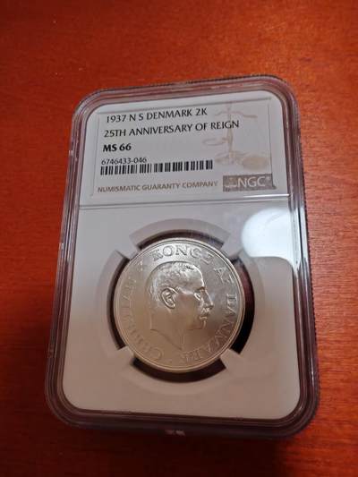 长老汇蛇年精选第十二场拍卖 1937年丹麦克里斯蒂安十世登基25周年2克朗银币，NGC MS66分，亚军分，更高2枚