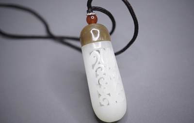 玉石翡翠玛瑙｜拍卖专场 明清风｜苏工和田玉香囊挂件