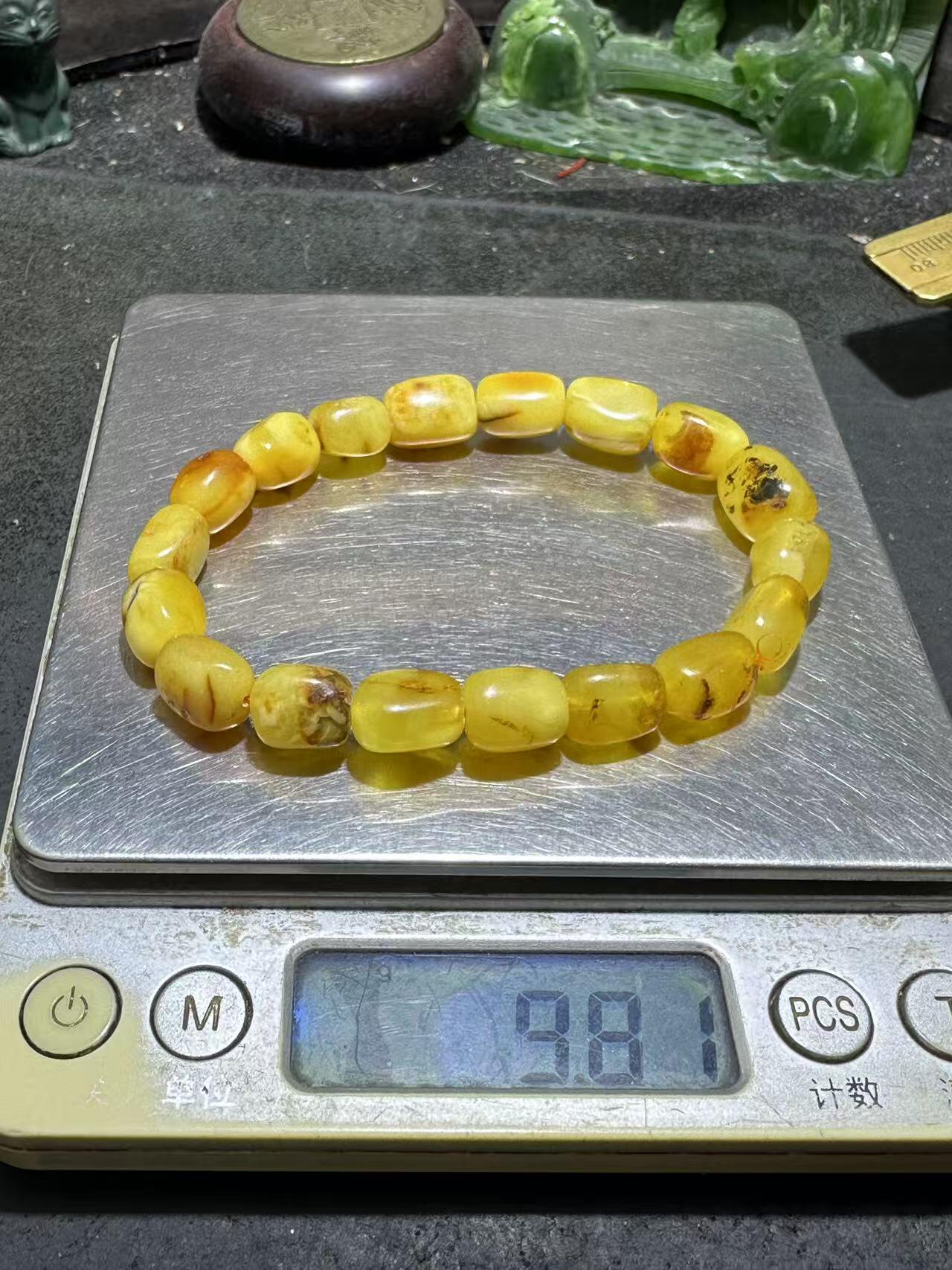 天然乌克兰蜜蜡随形手串1条！