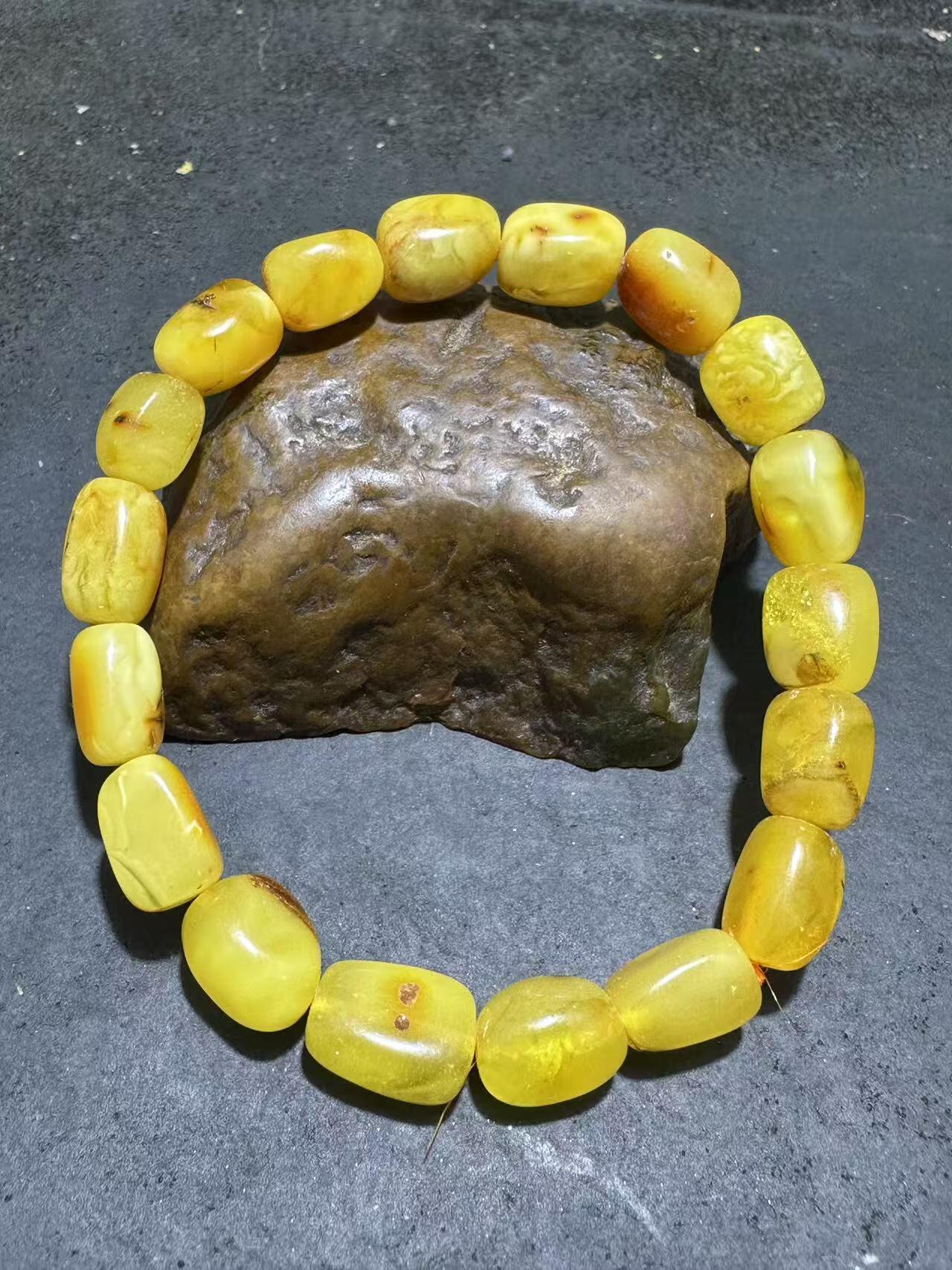 天然乌克兰蜜蜡随形手串1条！