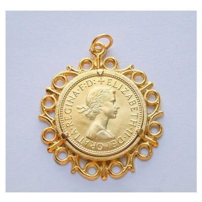  英国1967年 伊丽莎白镀金高浮雕精制币章吊坠 40MM -  英国1967年 伊丽莎白镀金高浮雕精制币章吊坠 40MM