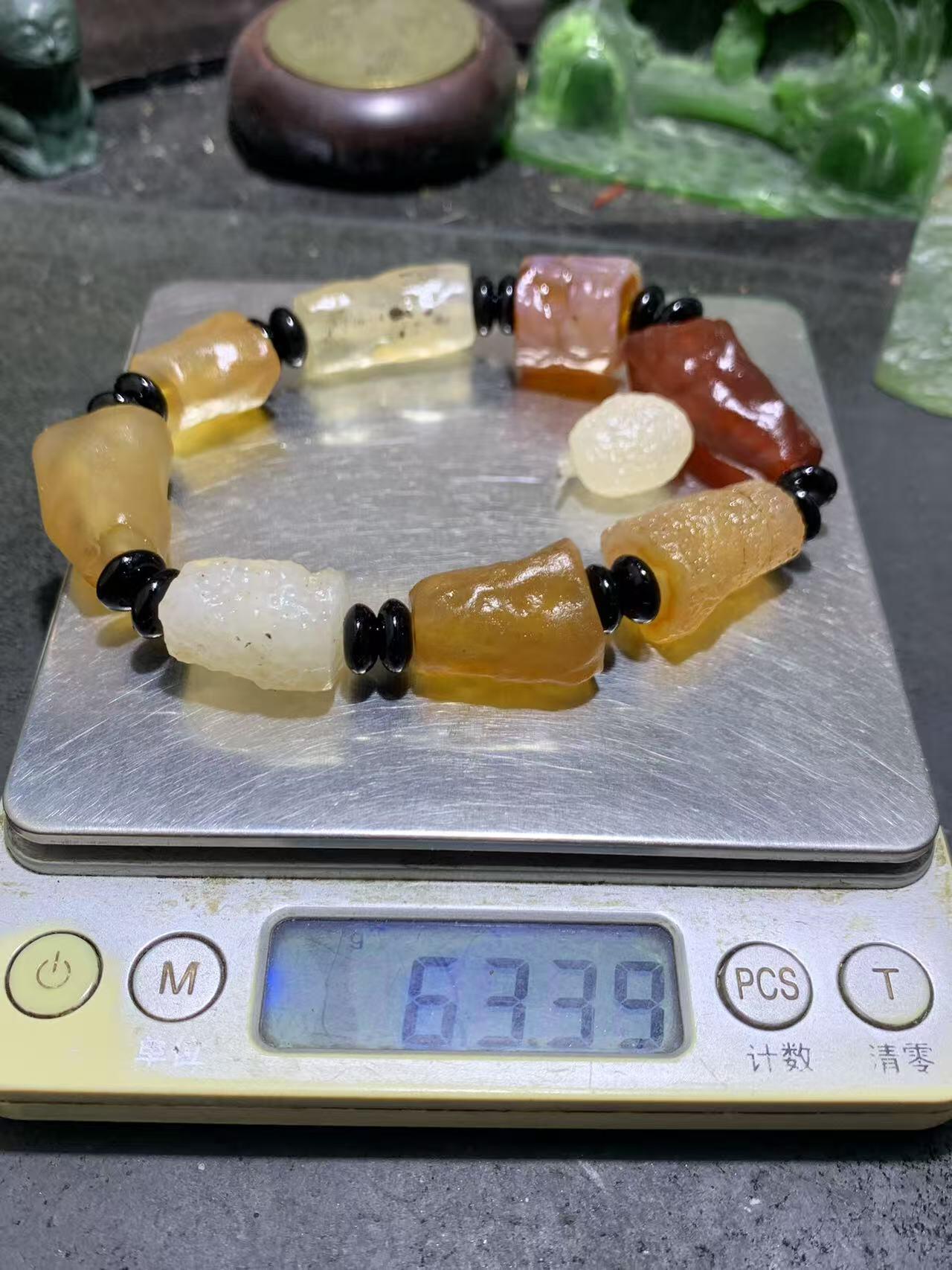 精美阿拉善戈壁大尺寸管状玛瑙原石手串一条