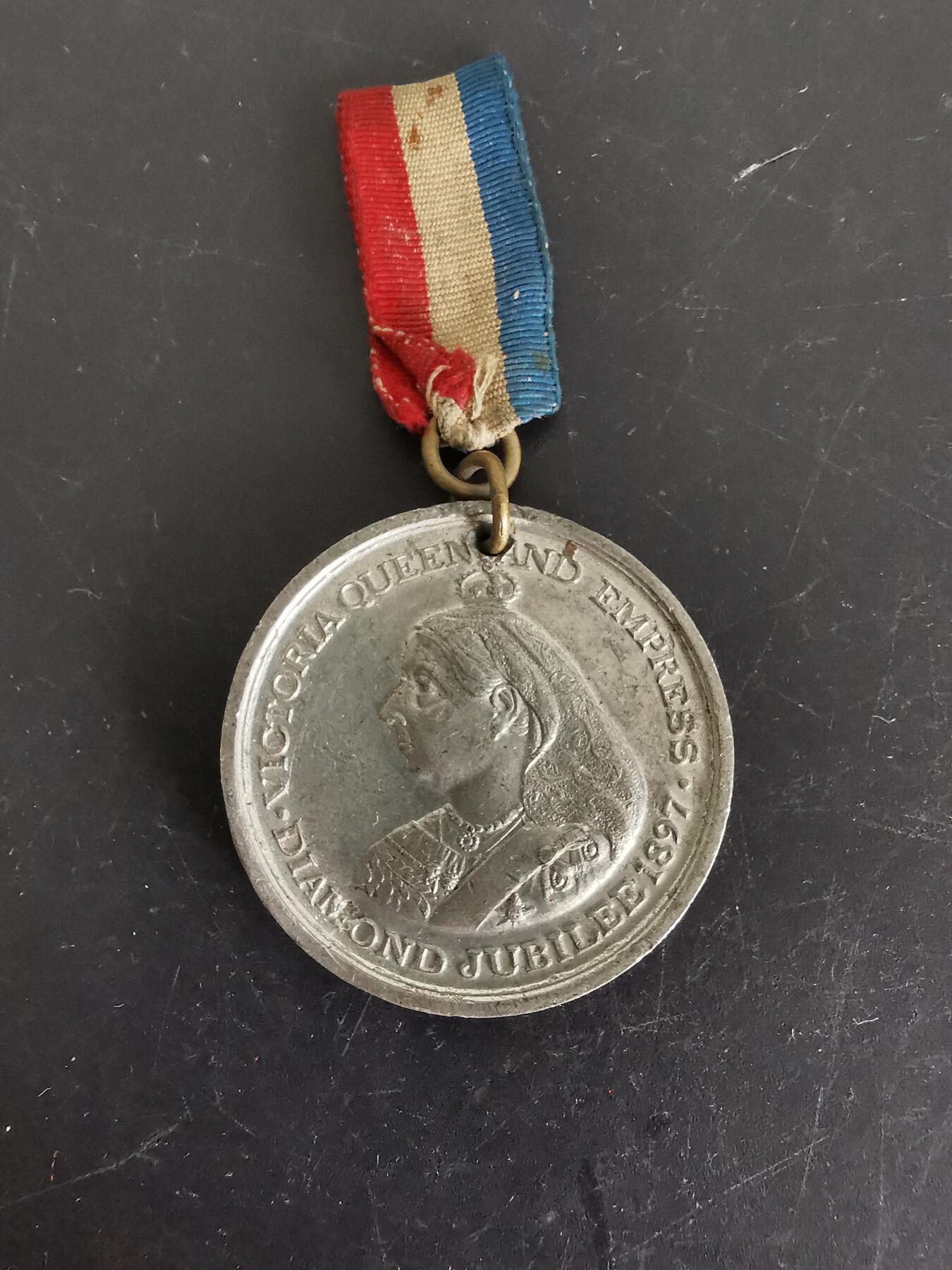 老王徽章第121期