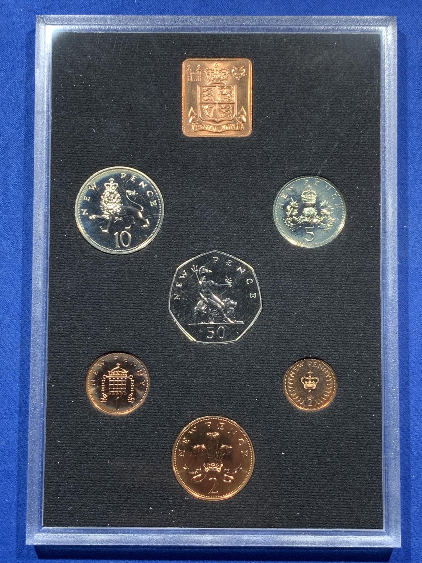 《竞宝斋》第383场 周日，周一，周二 3场连拍 （全场包邮） 英国1971年10进制精制套币，币制改革首年，带证书。