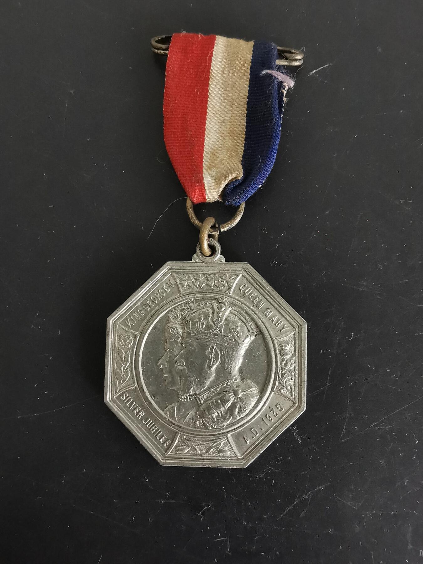 老王徽章第121期