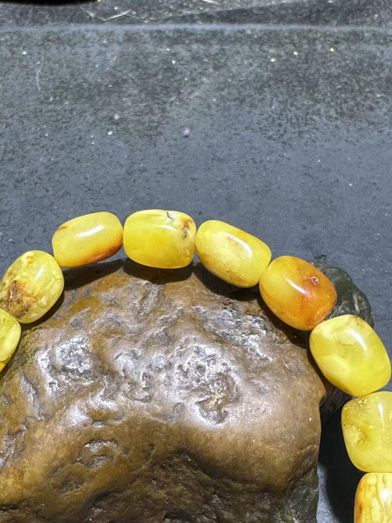 天然乌克兰蜜蜡随形手串1条！