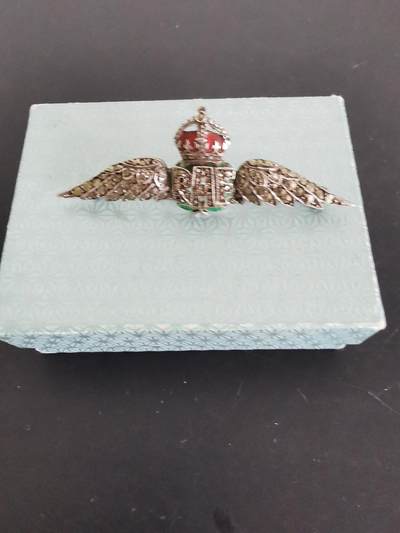 老王徽章第121期 - 英国皇家空军证章   二战时期   带盒子   少见大尺寸60mm   925银珐琅镶钻