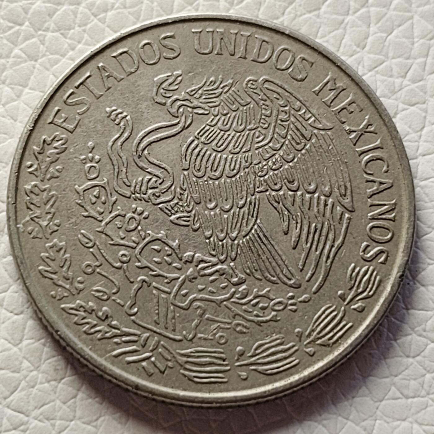 泉币菌-第27场-中外散币乐园 墨西哥1971年1比索 莫雷洛斯 短宽日期版 铜镍币 硬币  29mm A