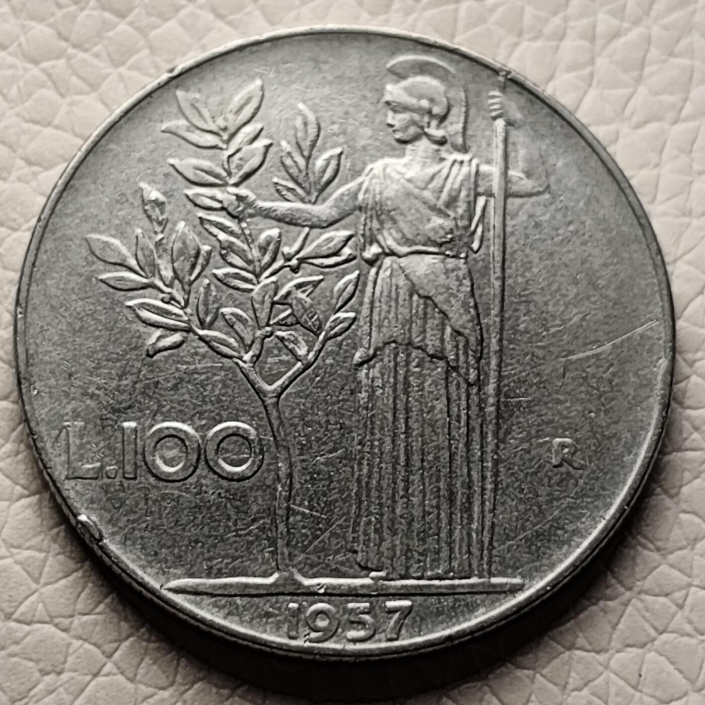 泉币菌-第27场-中外散币乐园 早期少见 意大利1957年100里拉 月亮和记忆女神密涅瓦 不锈钢币 27.8mm
