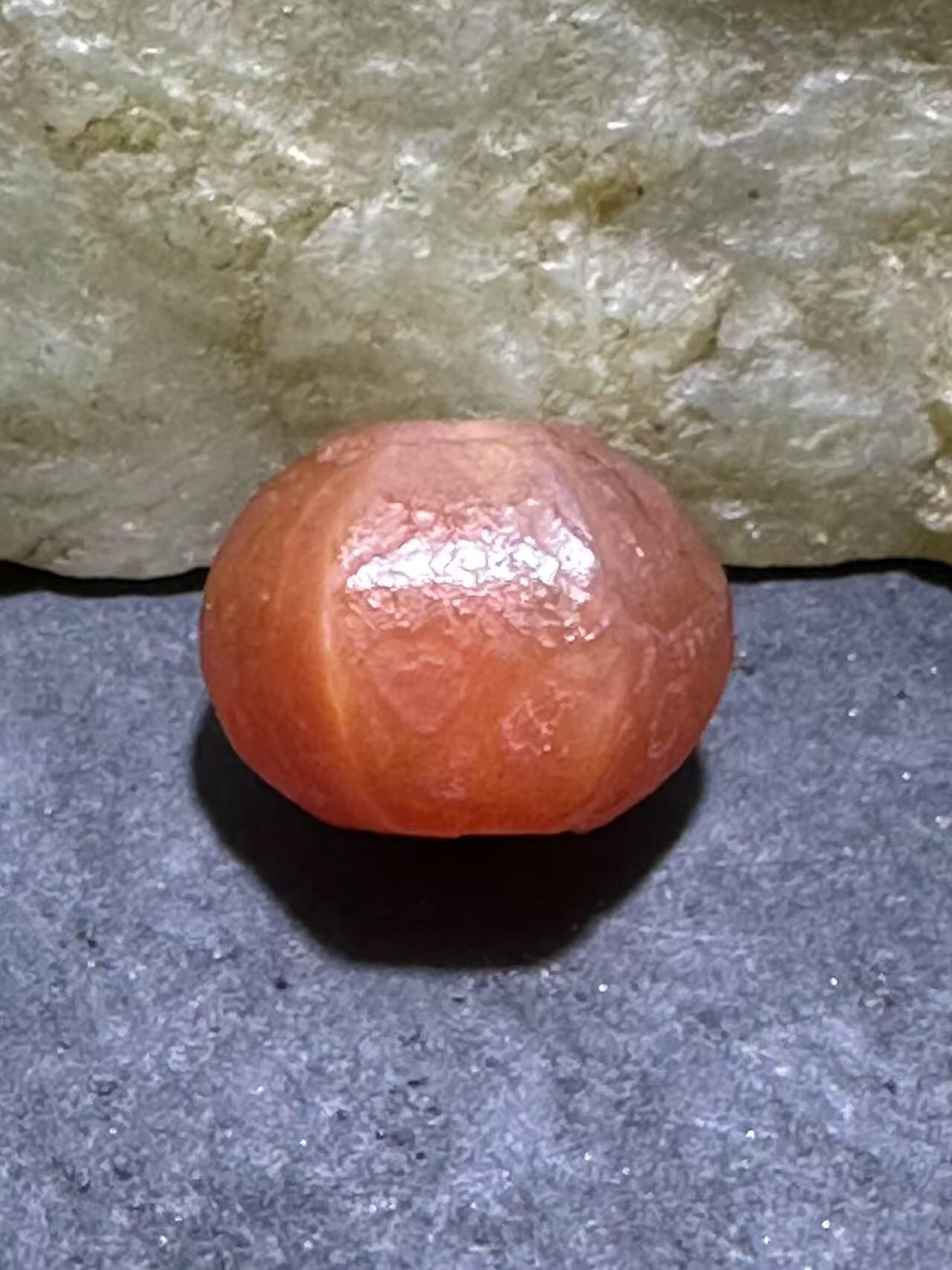 精美高玉化风化纹玛瑙六棱南瓜算盘珠一颗