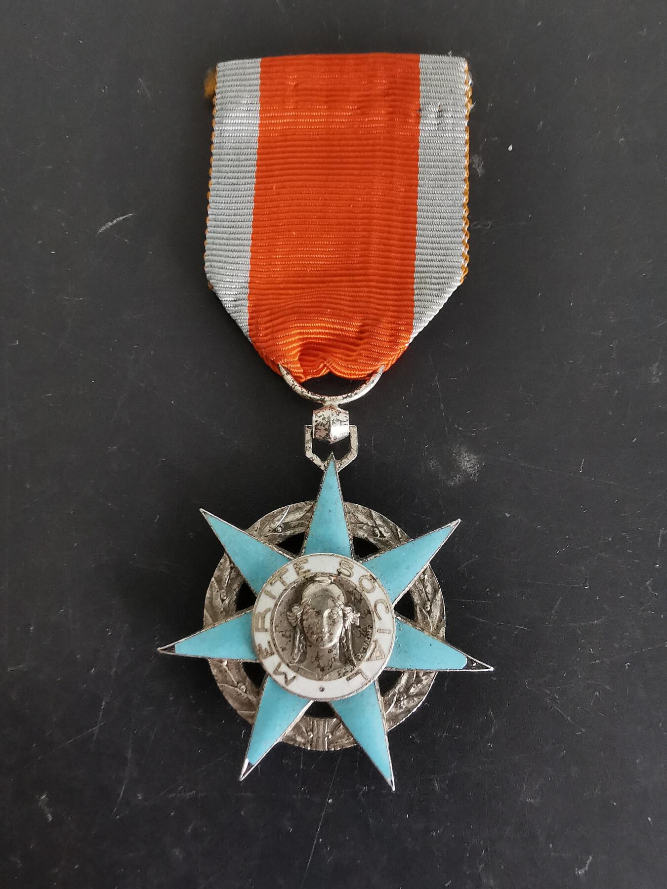 老王徽章第121期