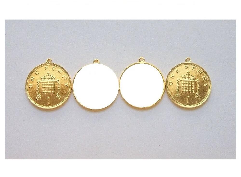 单枚价 英国伊丽莎白二世青年像 镀金高浮雕精制币章吊坠 20MM