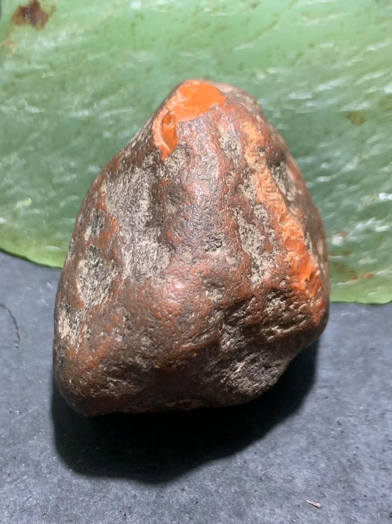 精美铁红皮开窗料冰飘柿子红南红玛瑙原石一颗