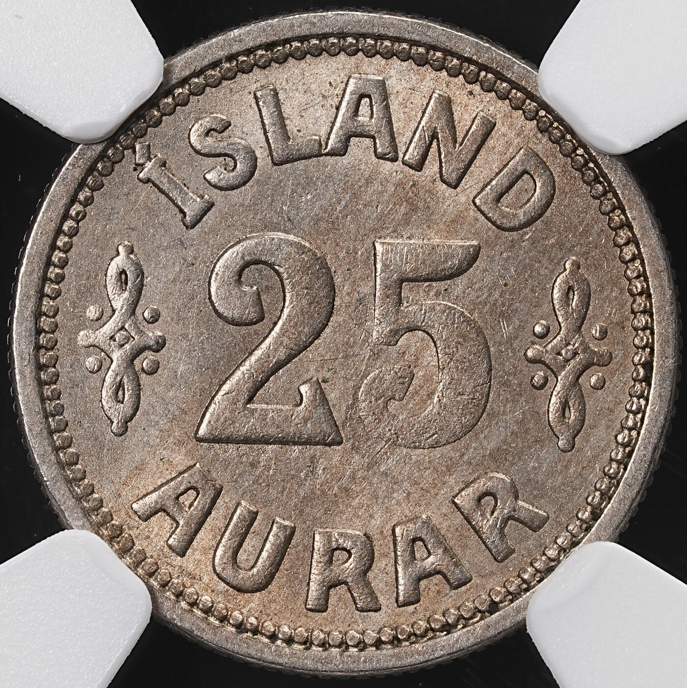 修遠堂世界钱币第七十一期 NGC MS64 1923年冰岛25 AURAR