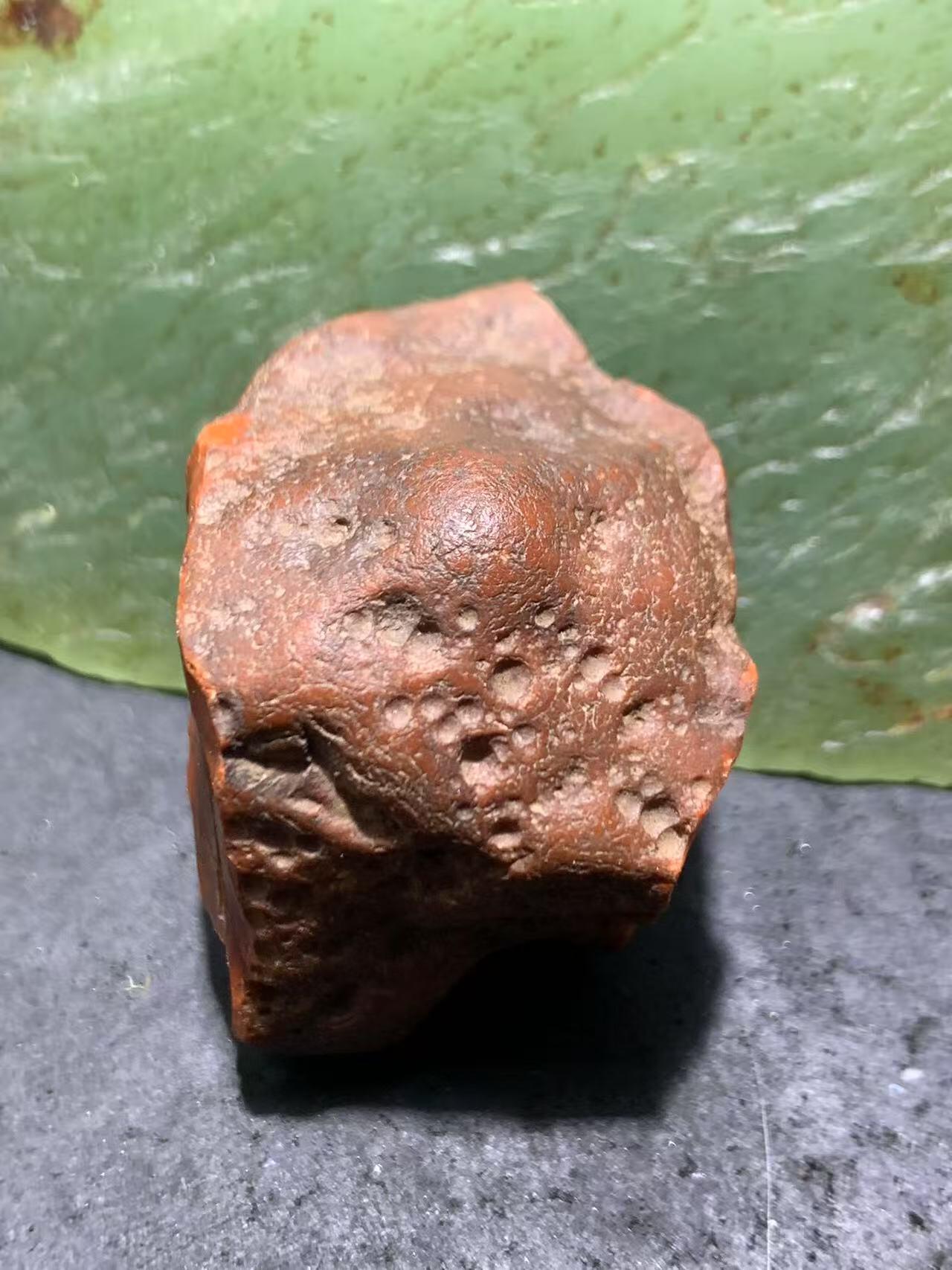 精美铁红皮原皮开窗料千层纹南红玛瑙原石一颗，