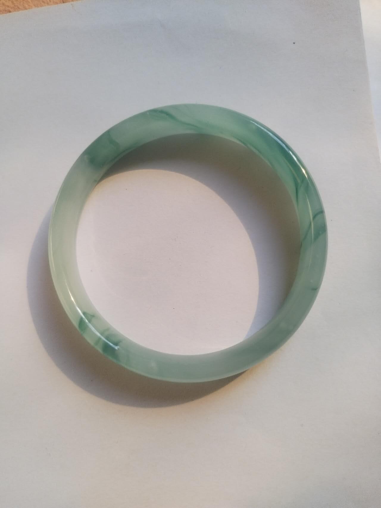玉石 手串 手链 手镯 翡翠飘花手镯。