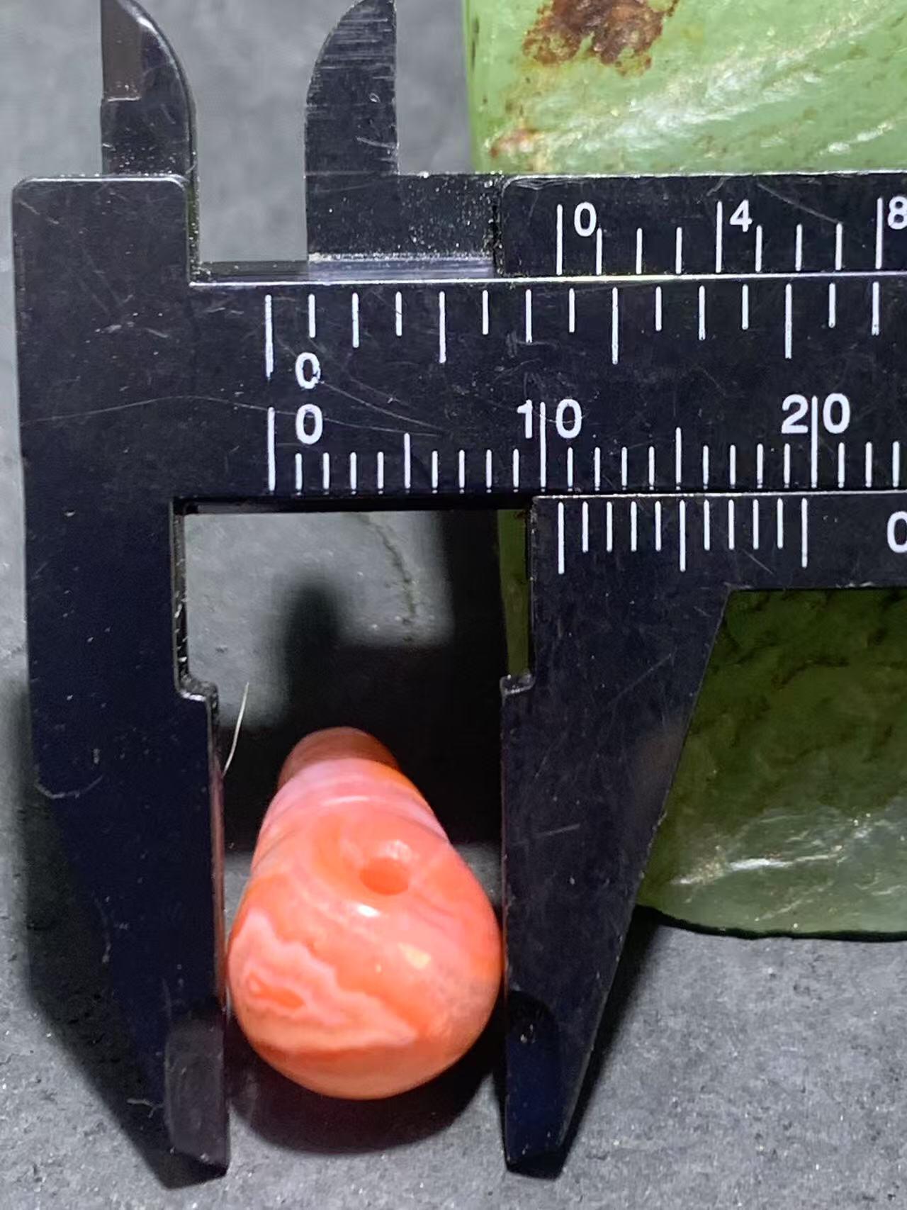 精美川料冰飘天眼纹南红玛瑙一体小佛头三通一个