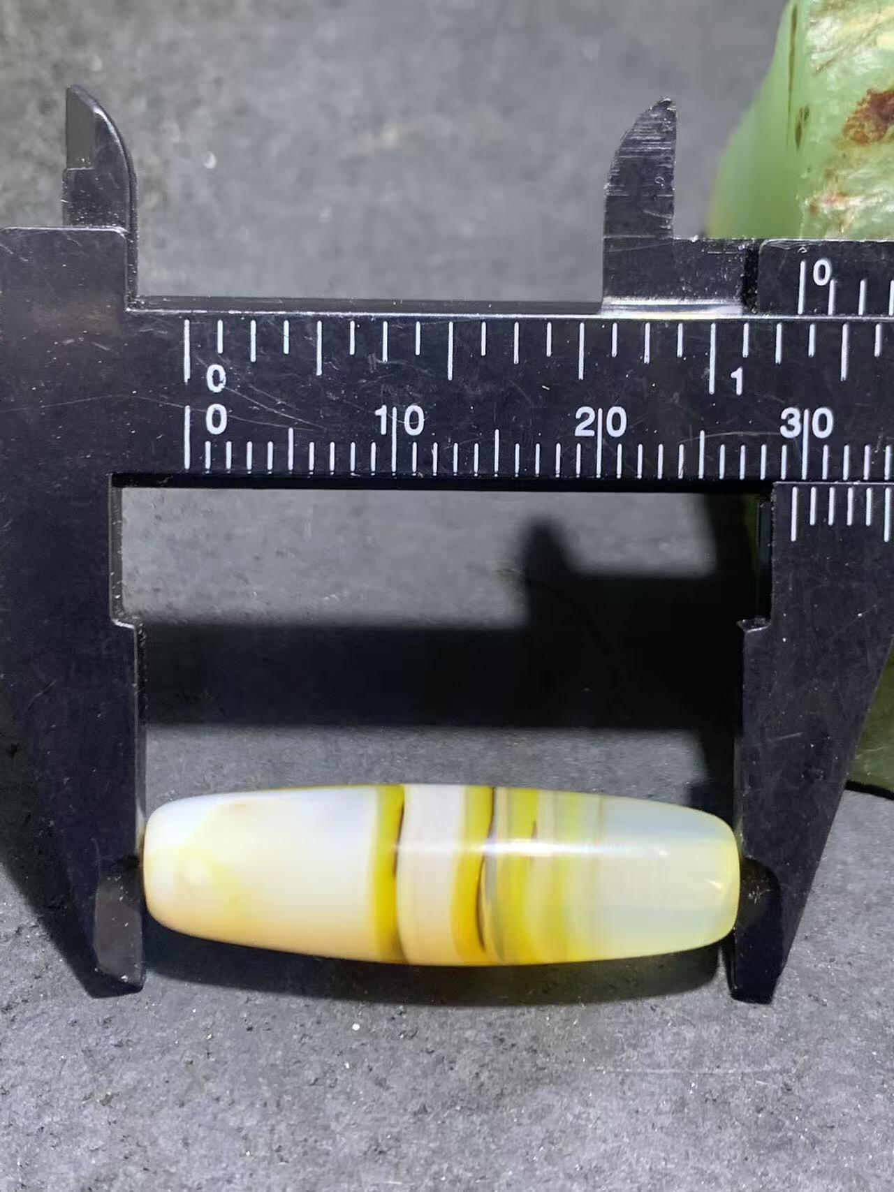 精美罕见高玉化戈壁阿拉善糖心绿草花皮玛瑙原石一颗