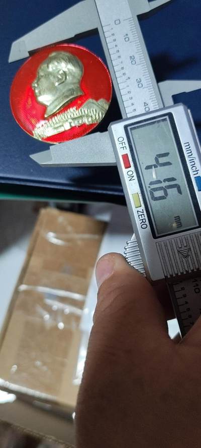 毛主席像章拍场，都是部队章 🔥🔥🔥🔥毛主席像章，41.6毫米，背面有铭文：内蒙古军区