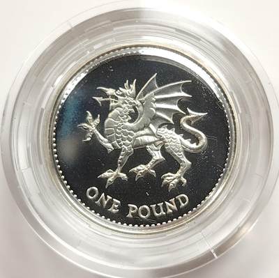 布加迪🐬～世界钱币(上海)🌾第 216 期 /  各国套币和散币 - 英国🇬🇧 2000年 1镑 精致银币