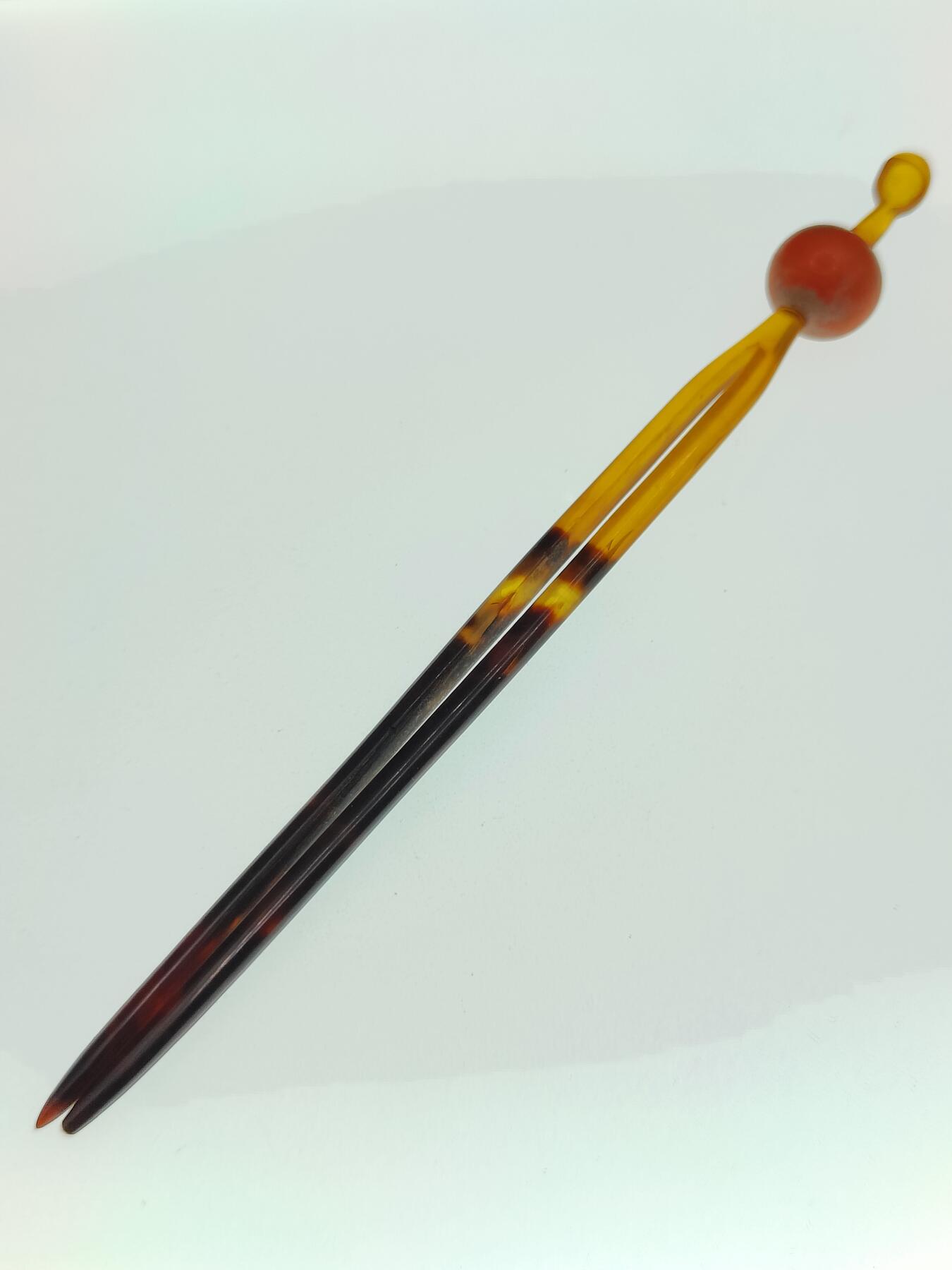 0元起拍勋章 第263期 咸鱼国勋章拍卖专场 5月28日（周三）下午6：00开始 日本大正时期古董发簪 有机宝石珠子