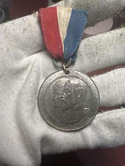 11.26散币、徽章专场 - 英国1902年爱德华七世国王和皇后登基纪念章 