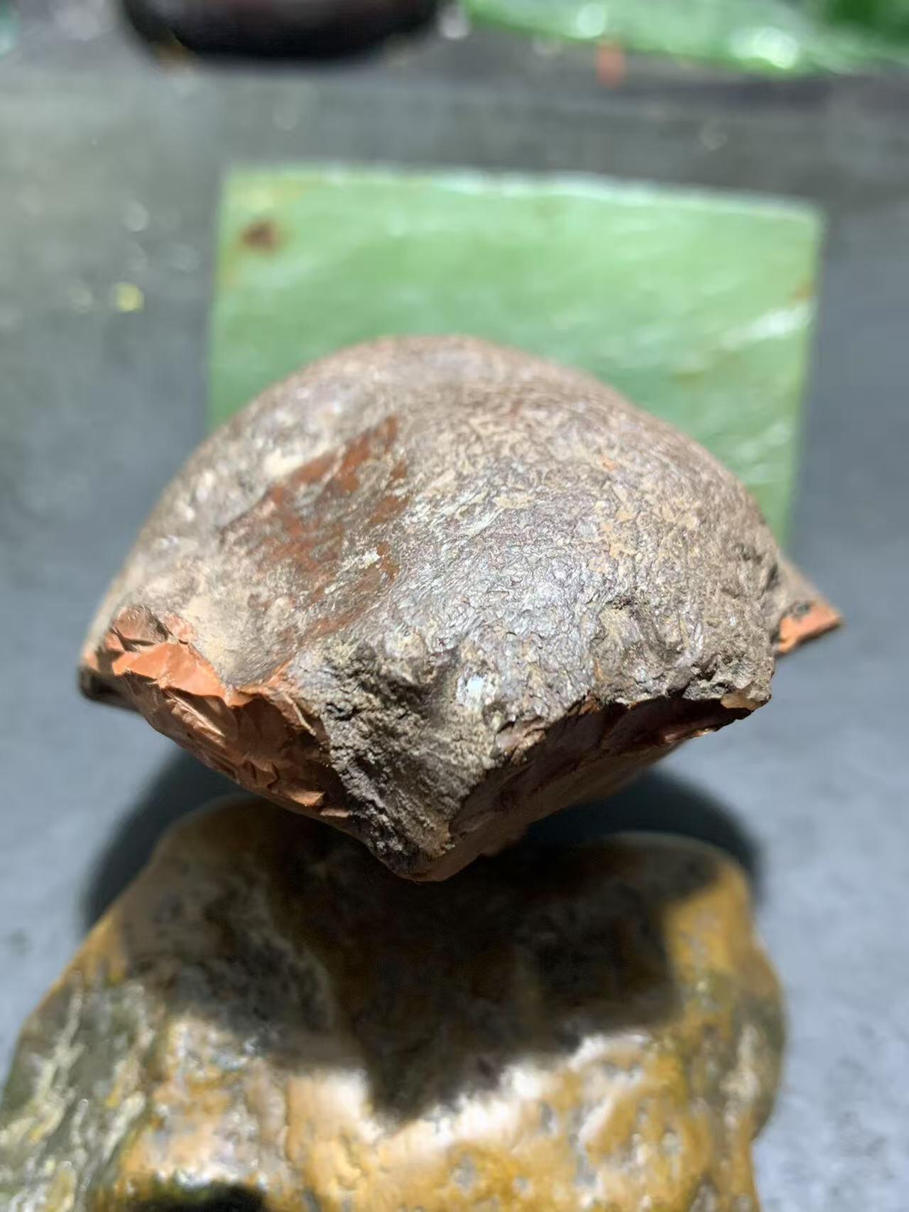 精美大开窗铁皮红白南红玛瑙原石一颗