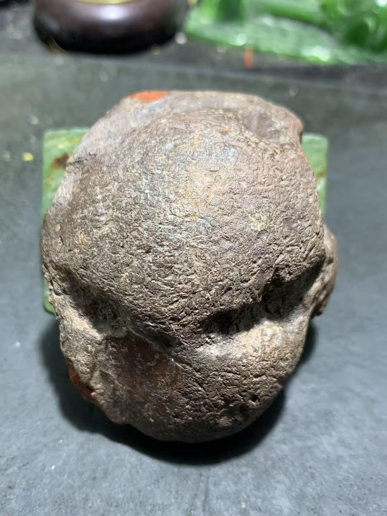 精美大开窗铁皮红白南红玛瑙原石一颗