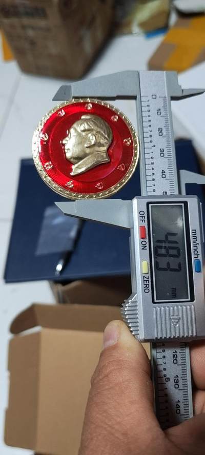 毛主席像章专场 🔥🔥🔥🔥毛主席像章，48.3毫米