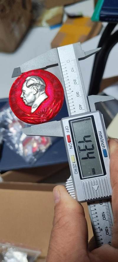 毛主席像章专场 🔥🔥🔥🔥毛主席像章，40.1毫米