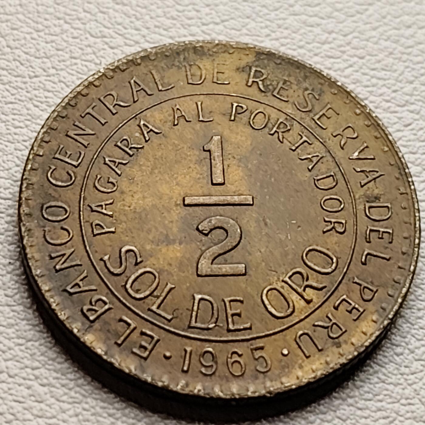 泉币菌-第33场-中外散币乐园 秘鲁1965年1/2索尔 骆马金鸡纳树 黄铜币 27.1mm