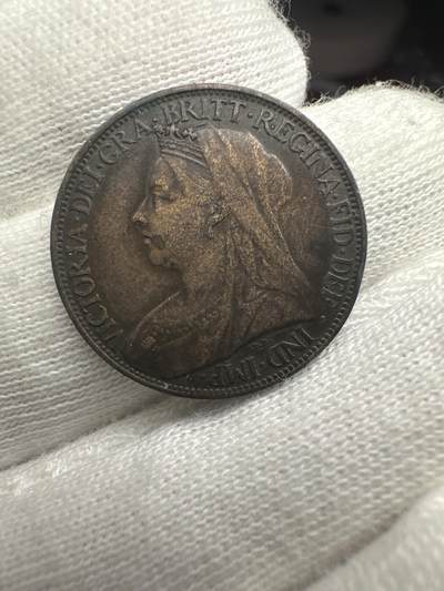 11.26散币、徽章专场 - 1897年维多利亚女王1法新铜币 未流通 女王披纱像