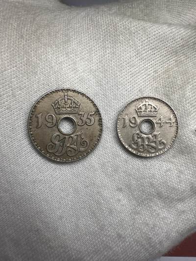 11.26散币、徽章专场 - 英属新几内亚1935年6便士铜镍币（独立年版）+ 英属新几内亚1944年3便士铜镍币 