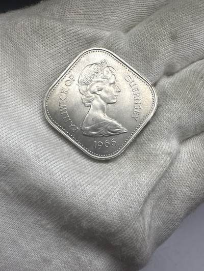 6.4散币专场 - UNC 1966年英属根西岛10先令 纪念诺曼征服900周年
