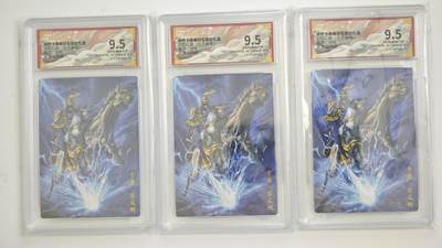 白泽拍卖卡牌手绘专场第18期（端午临中夏，时清日复长） 2024 卡德曼 武韵红颜（五子良将）3张 于禁3宫 谷粒绘 粗闪 保粹评级 3张9.5分 特标