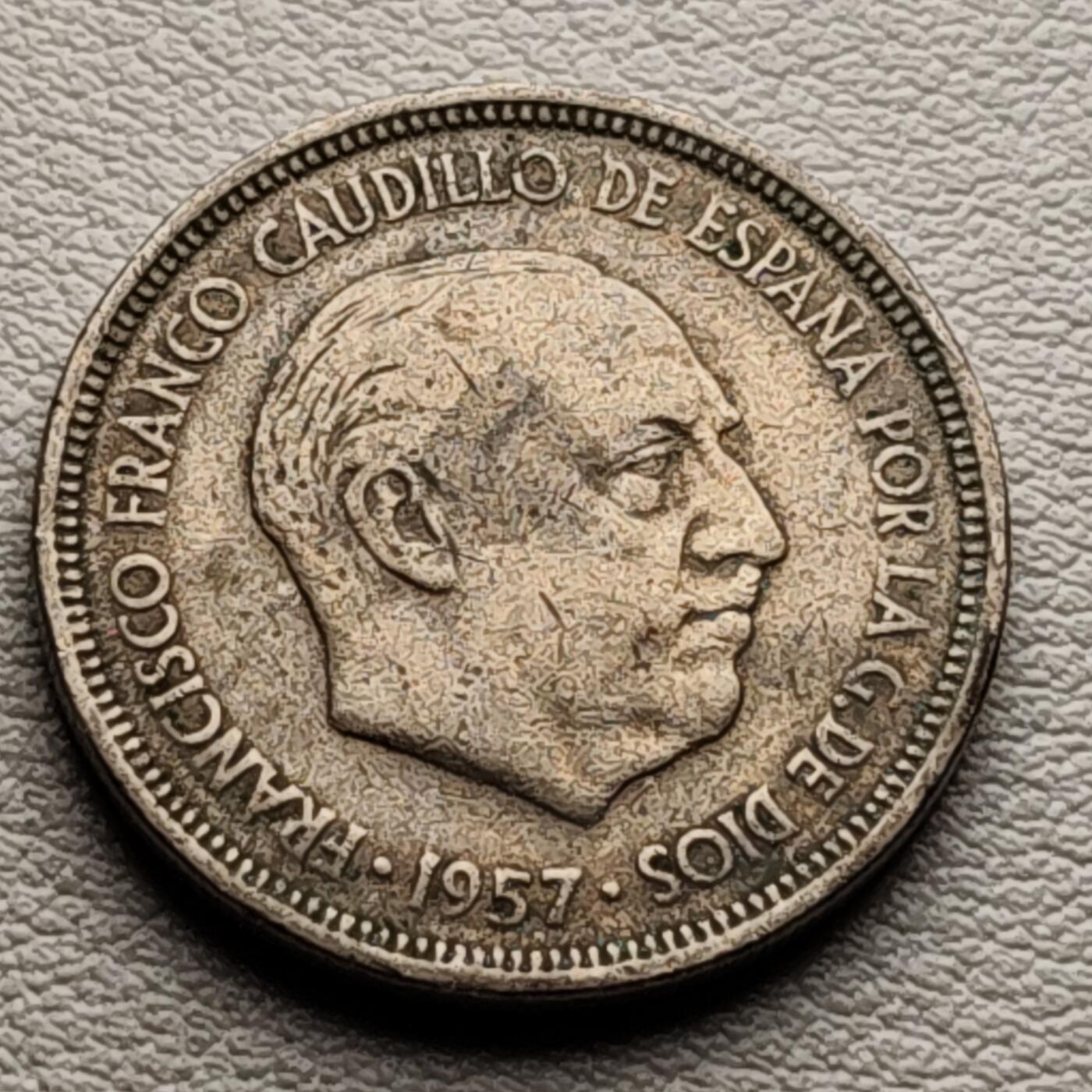 泉币菌-第34场-中外散币乐园 西班牙1957年5比塞塔 弗朗哥鹰徽23mm
