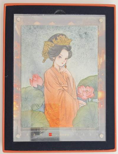 白泽拍卖卡牌手绘专场第18期（端午临中夏，时清日复长） 2024 艺方文创 小妖怪之温泉小镇系列手绘卡 荷花精 面包车亲签 卡砖封装 尺寸：12cm*16.5cm