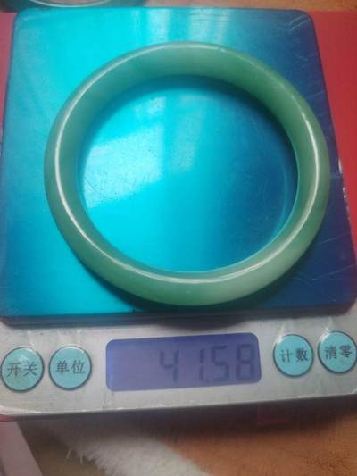 玉石 手串 手镯 手链专场 翡翠飘花手镯。