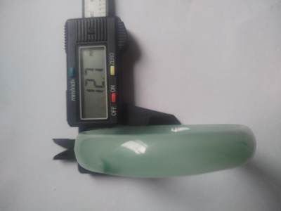 玉石 手串 手镯 手链专场 翡翠飘花手镯。