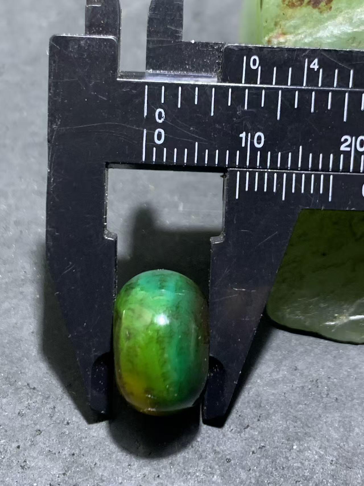 缠丝玛瑙六角算盘珠1颗