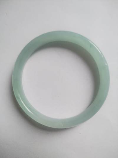 玉石 手串 手镯 手链专场 翡翠飘花手镯。