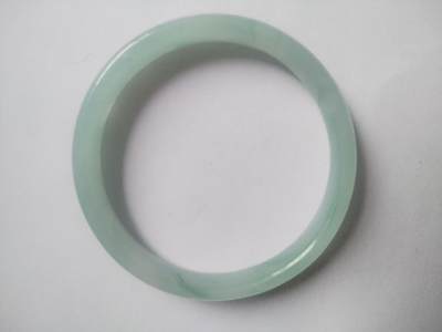 玉石 手串 手镯 手链专场 翡翠飘花手镯。