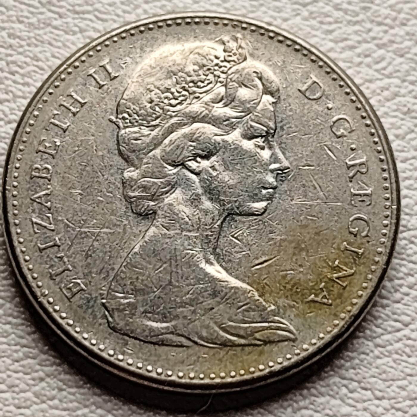 泉币菌-第34场-中外散币乐园 加拿大早期1968年5分镍币 海狸 伊丽莎白二世  21mm