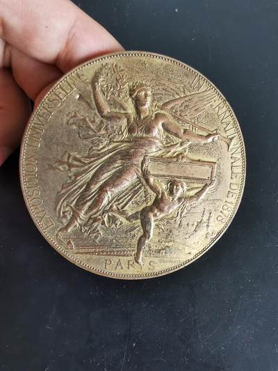 老王徽章第124期 - 法国1878世博会镀金大铜章   单面版   直径70mm   重量68.3g