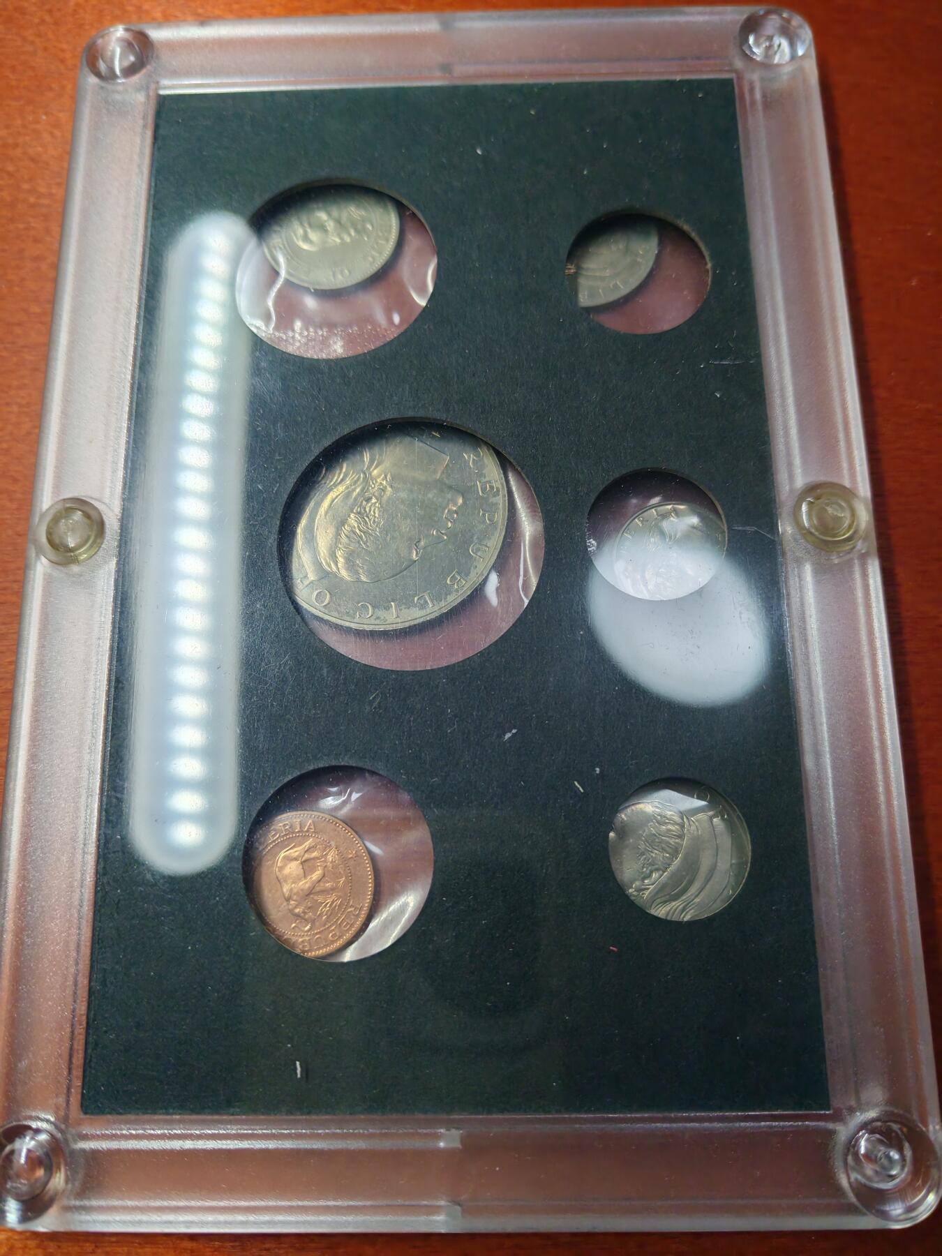 长老汇蛇年精选第十四场拍卖 1970利比里亚6枚精制套币，原盒，3464套