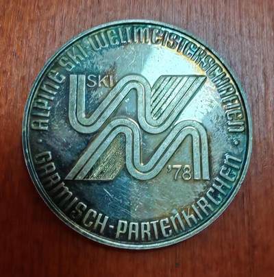 长老汇蛇年精选第十四场拍卖 - 1978德国加尔米什高山滑雪锦标赛银章，25克999银，40MM