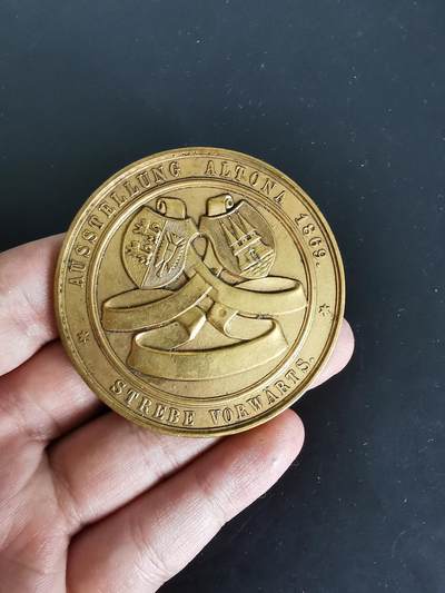 老王徽章第124期 - 德国1889镀金大铜章   单面版   直径60mm   重量42.9g