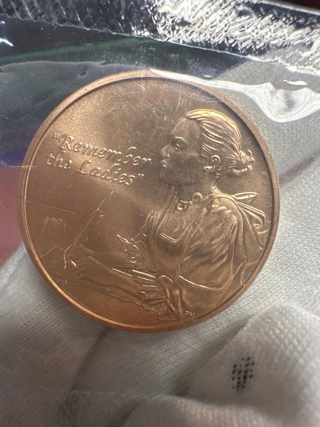 6.6精制币、套币、银币专场 2007年美国总统夫人铜制纪念章 费城铸币厂铸造 成分：90%铜和10%锌 一套4枚 原信封包装