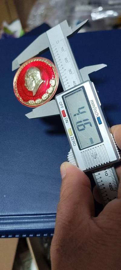 精品毛主席像章拍场 🔥花边🔥毛主席像章，