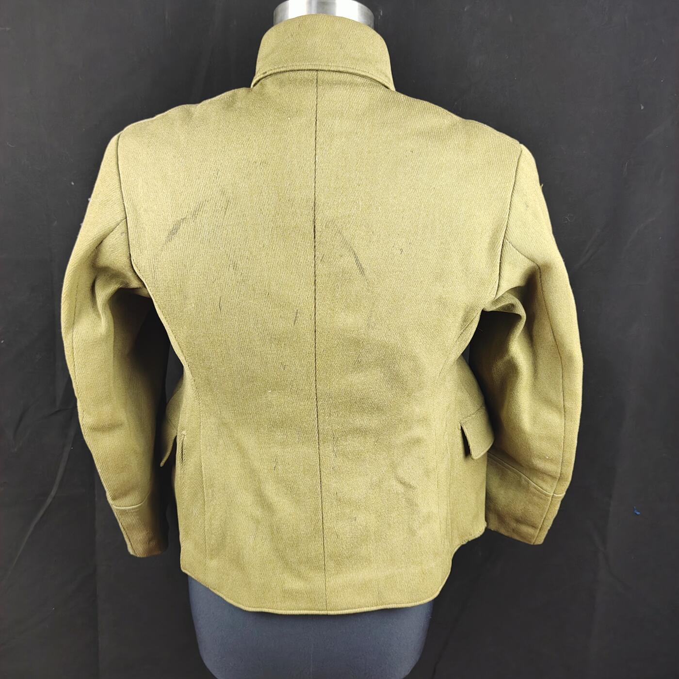 0元起拍勋章 第265期 咸鱼国勋章拍卖专场 6月4日（周三）下午6：00开始 苏联西伯利亚囚服上衣一杠三领章 详图私聊 领围39 肩宽43 胸围94 衣长61 袖长53